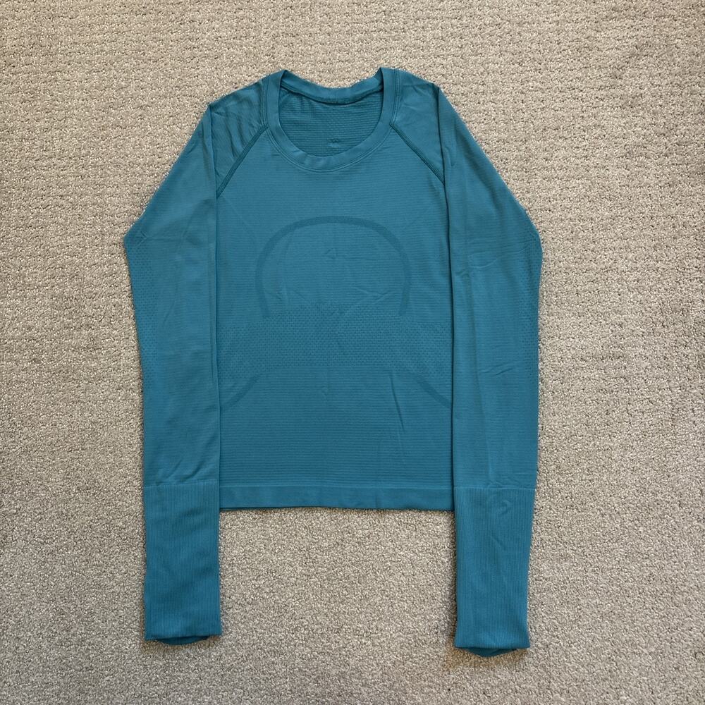 Lululemon Swiftly Tech Long Sleeve 2.0 Race Length Blue Size 4 Pullover Stretch